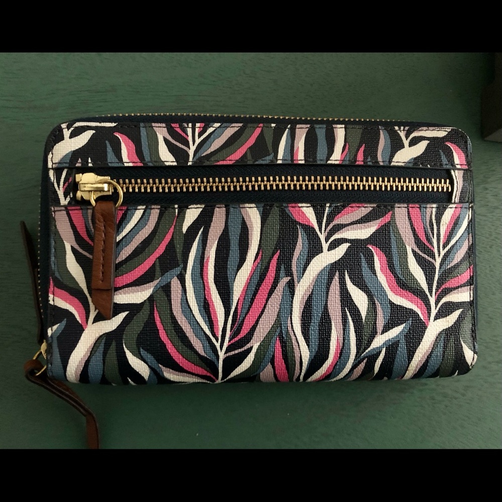 EUC Fossil Wallet Crossbody